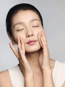 Facial massage helps reduce stress
