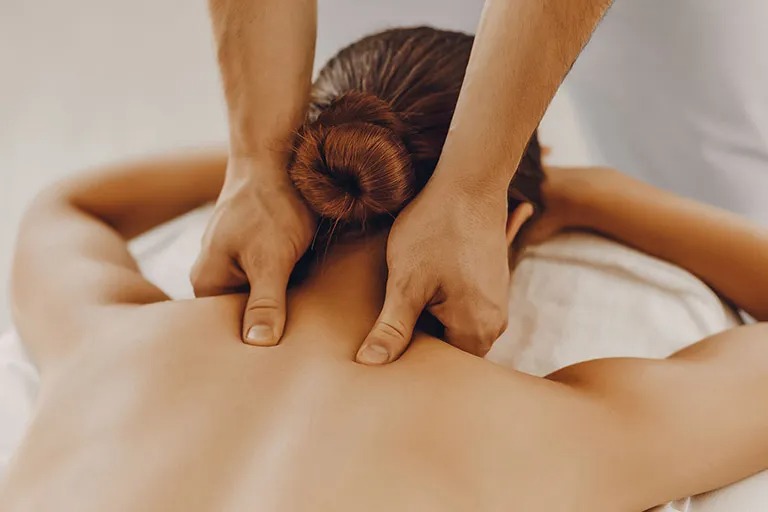 Therapeutic acupressure massage helps stimulate muscle flexibility