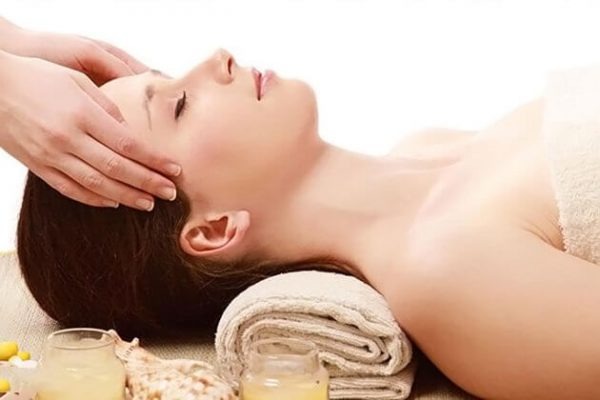 Acupressure massage therapy helps improve sleep