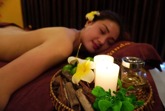 What is Aroma Massage? Is it effective?