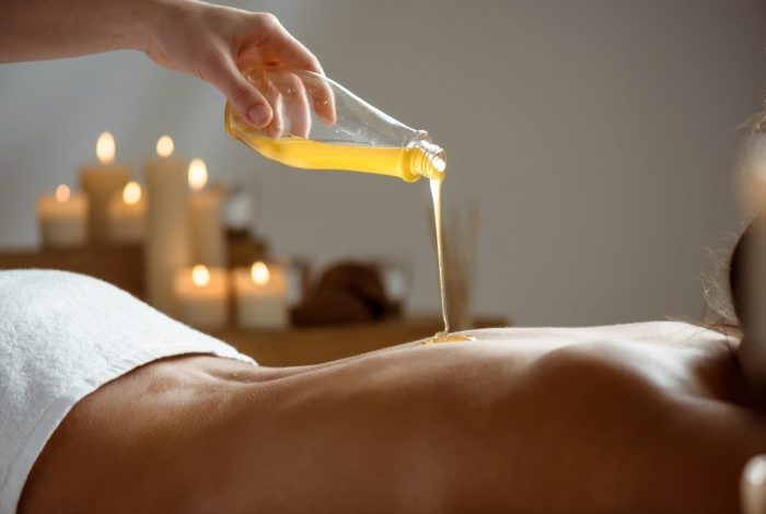 Tinh dầu massage được làm từ gì?
