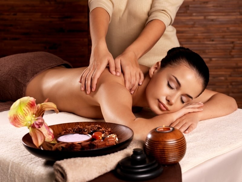 Massage trị liệu cổ vai gáy là gì