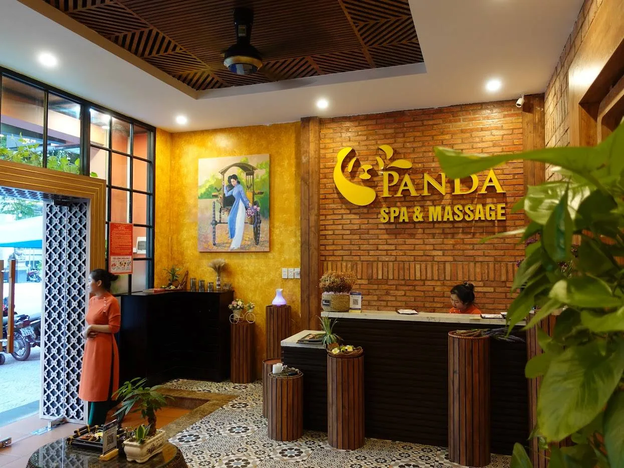 Image of massage at Panda Spa.