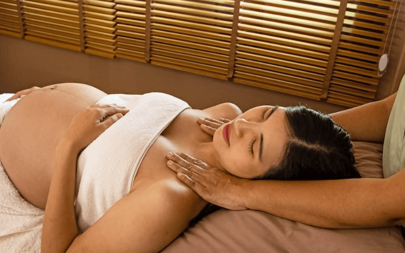 Bà bầu nên massage trong khoảng thời gian nào của thai kỳ