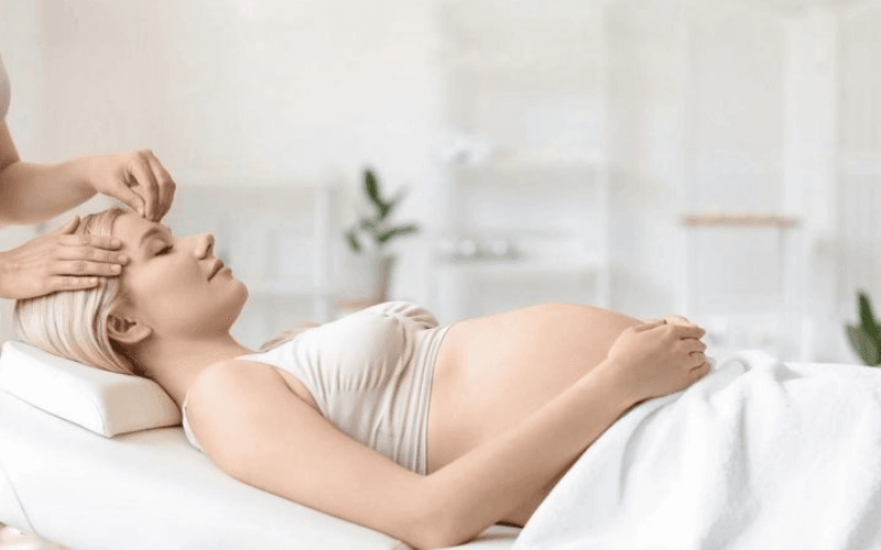 Bà bầu nên massage trong khoảng thời gian nào của thai kỳ