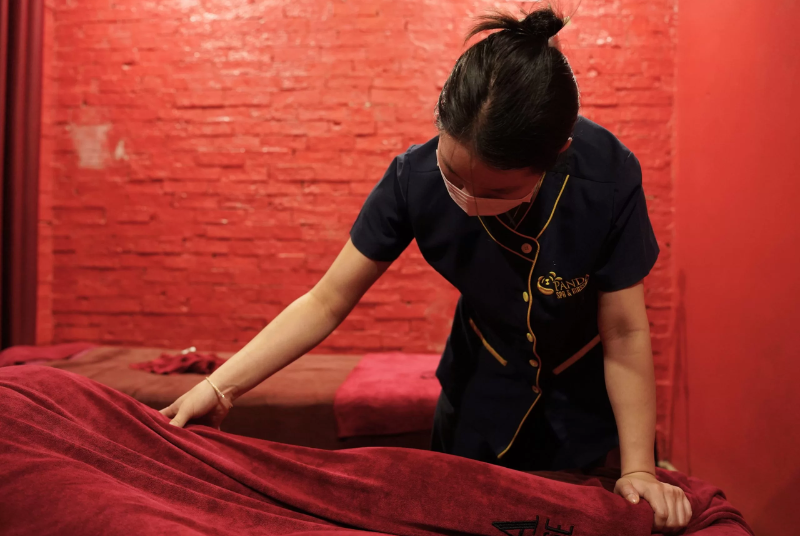 Massage Shiatsu Là Gì? Vì Sao Được Ưa Chuộng Tại Panda Spa?