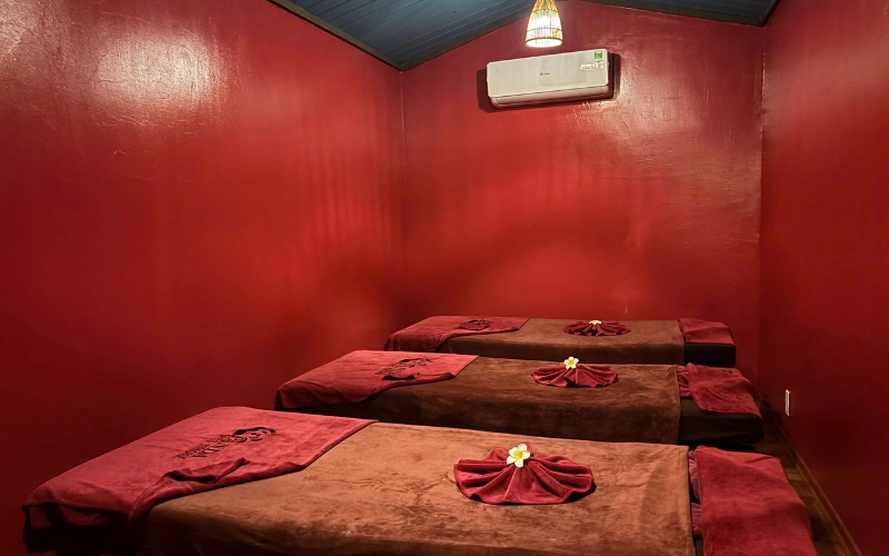 Cool Space with Comprehensive Air Conditioning