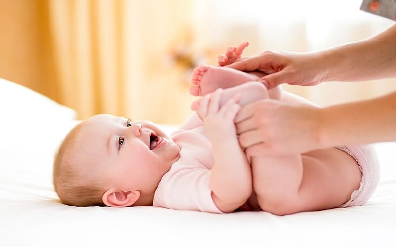 Massage có an toàn cho trẻ sơ sinh không?