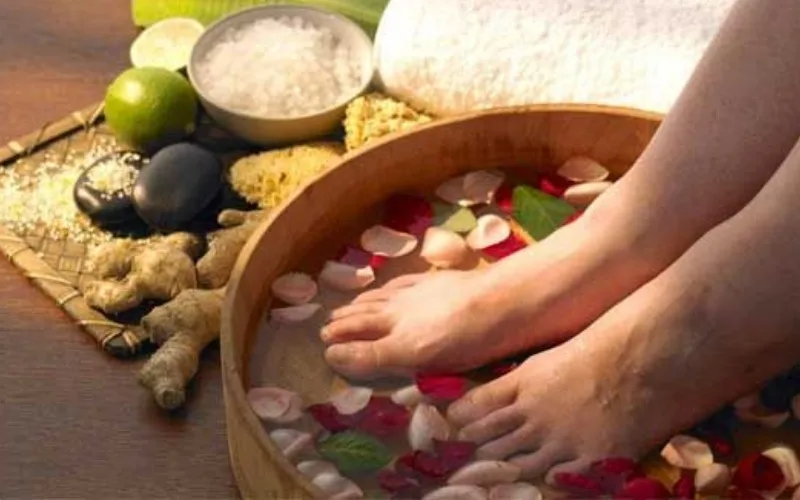 Ngâm Chân Với Thảo Dược