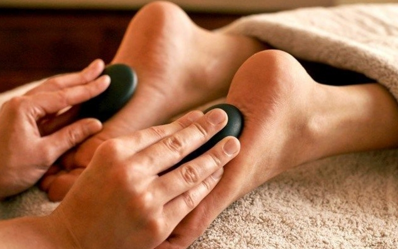 Nguồn Gốc Của Massage Chân Đá Nóng