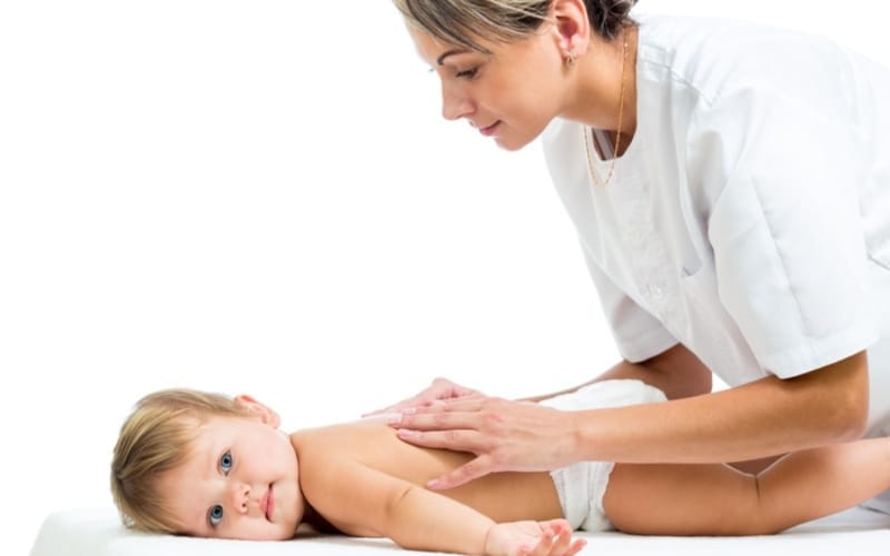 Những Điều Cha Mẹ Cần Lưu Ý Khi Massage Cho Trẻ