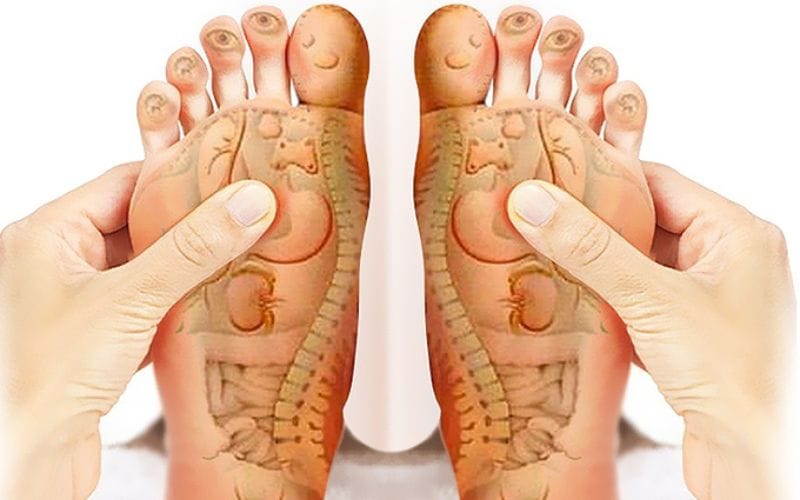 Massage bàn chân