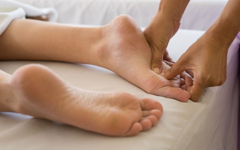 Massage bàn chân