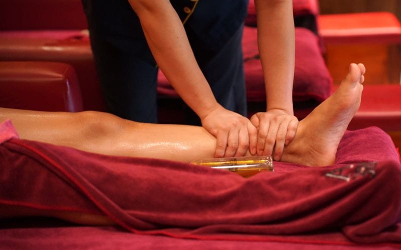 Massage bàn chân