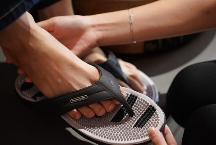 (English) 5 Reasons to Buy Foot Massage Slippers Today for Your Health
