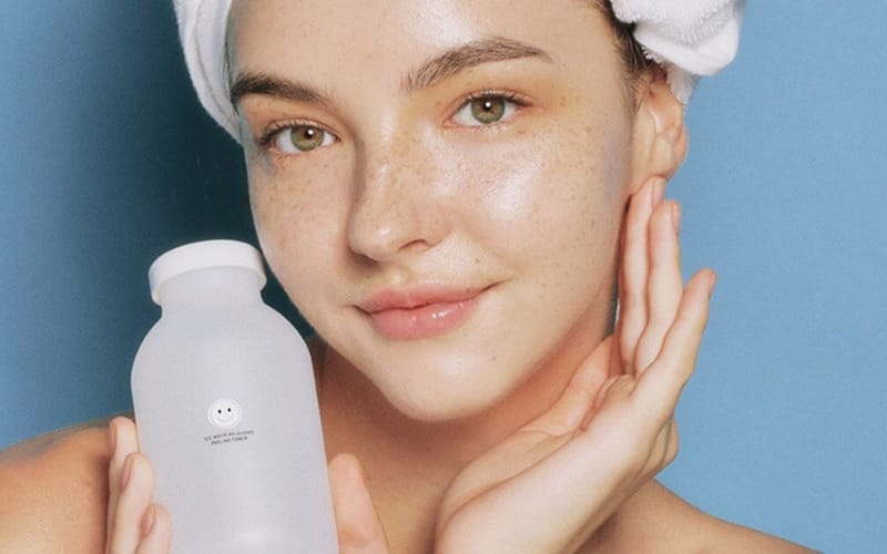 Bước 2: Toner - Cân bằng và làm dịu da