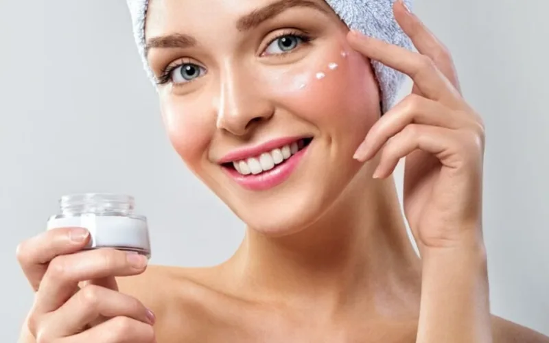 第四步：保湿霜 - "锁住"水分