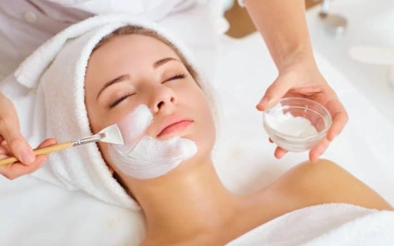 Chăm Sóc Da Mặt Đúng Cách – Bí Mật Làn Da Không Tuổi