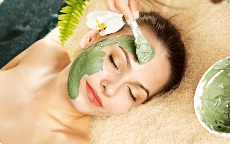 Đắp Mặt Nạ Tự Nhiên Và Massage