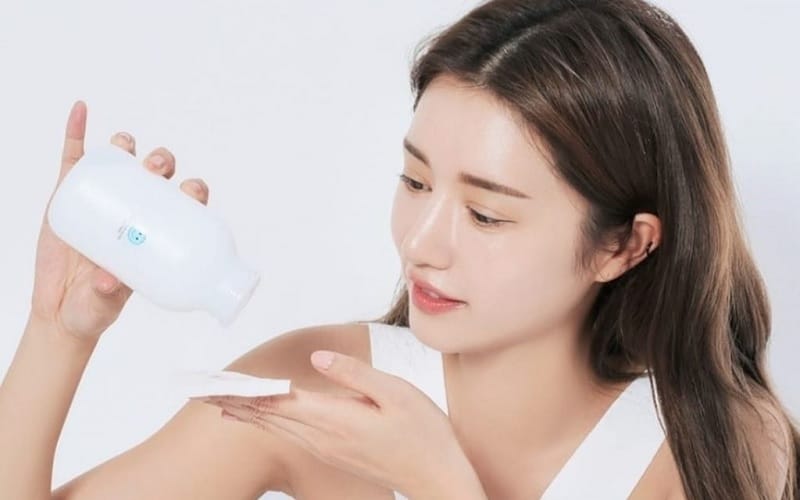 Dưỡng Ẩm: Toner và Kem Dưỡng – Chìa Khóa Da Căng Mọng