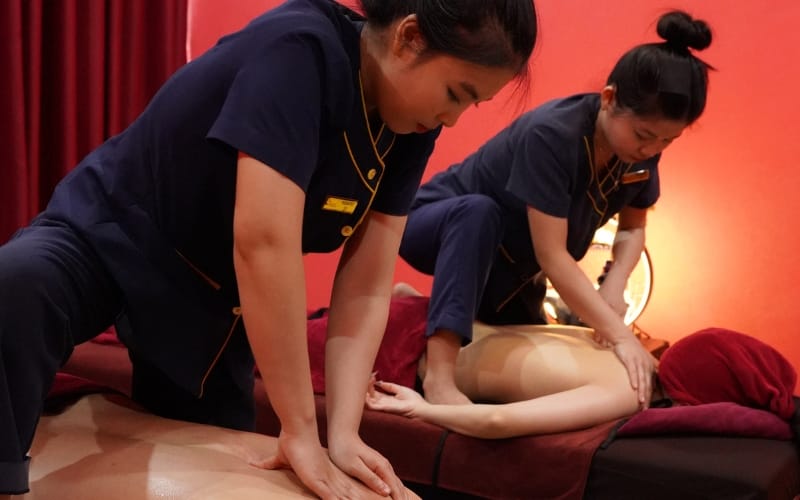 Luxury Aroma Sensitive Oil Massage