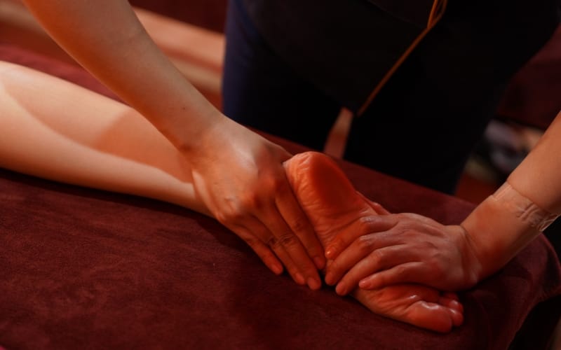 Massage Aroma Là Gì? Giải Mã Sức Mạnh Của Liệu Pháp