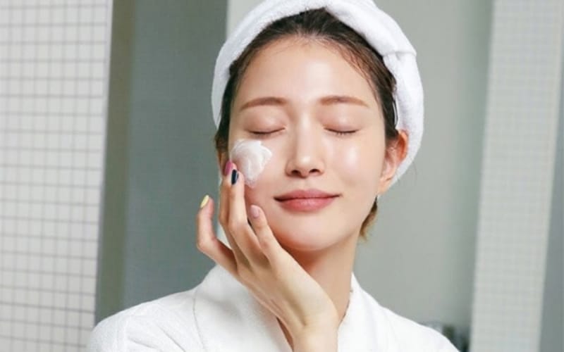 Nâng Cấp Bộ Chăm Sóc Da Mặt Với Sản Phẩm Đặc Trị