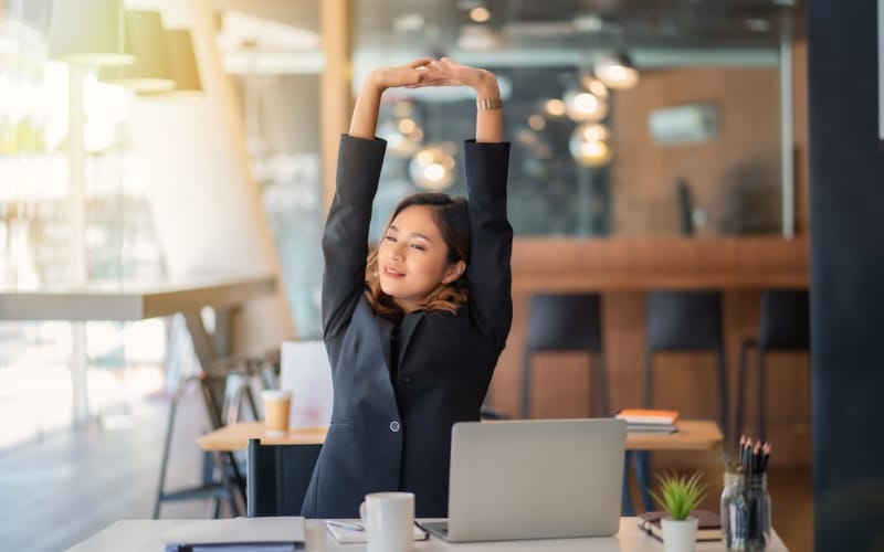 Người làm việc văn phòng và ít vận động