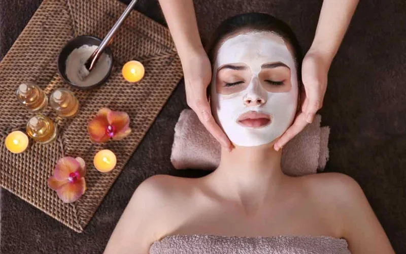 Phân tích da chuyên sâu và sản phẩm đặc trị chuyên nghiệp