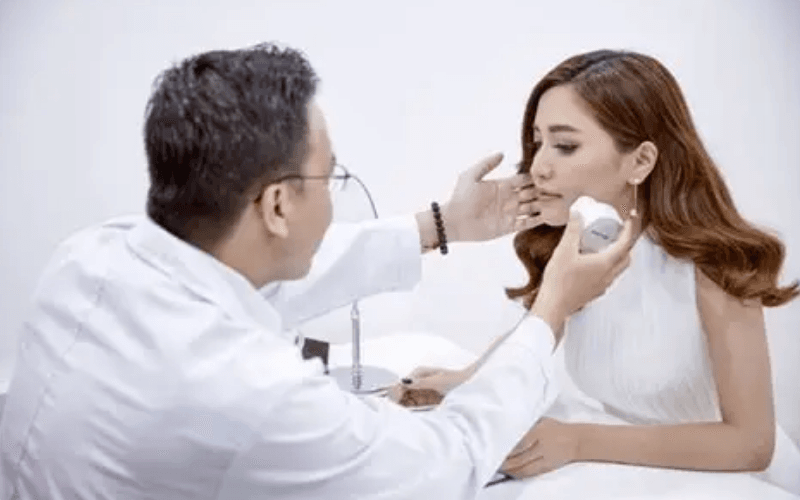trị mụn đầu đen