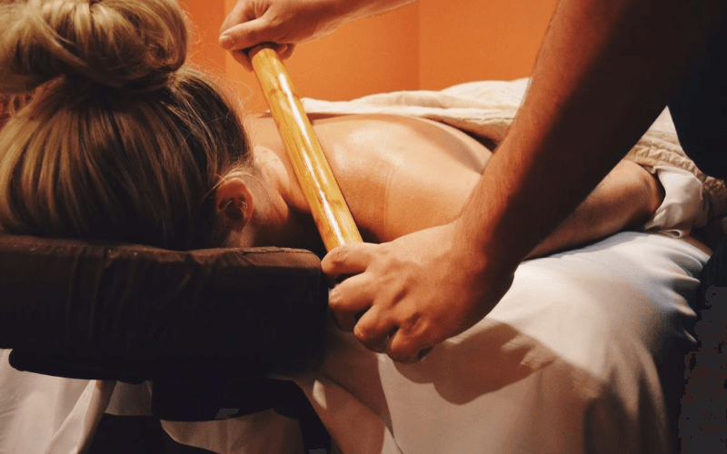 massage tre có đau không