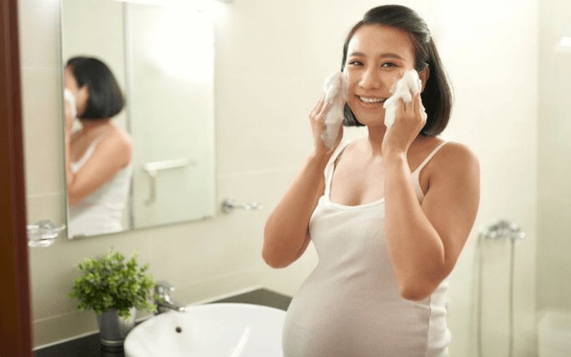 cách chăm sóc da mặt bà bầu