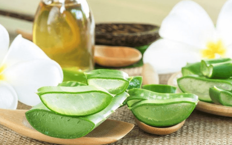 chăm sóc da mặt bằng nha đam