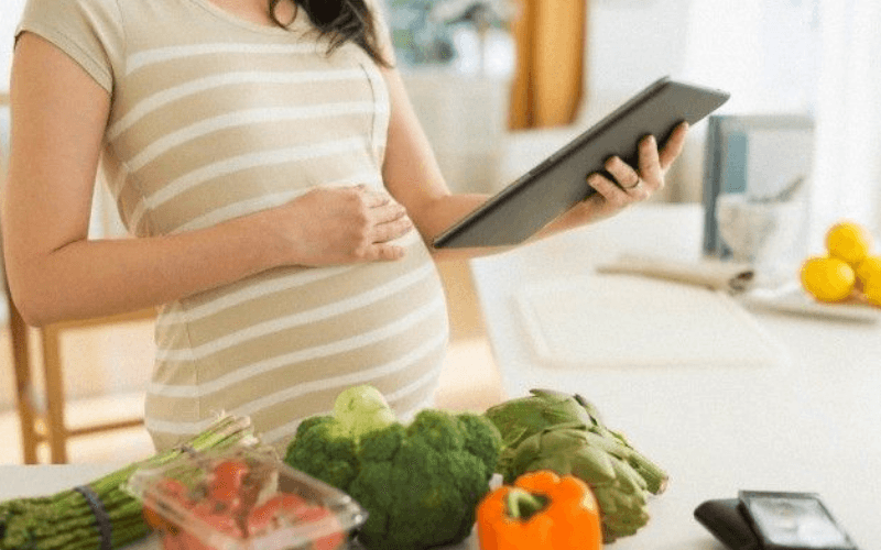 cách chăm sóc da mặt bà bầu