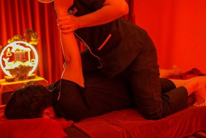 (English) Thai Massage for Men: The Secret to Health Recovery