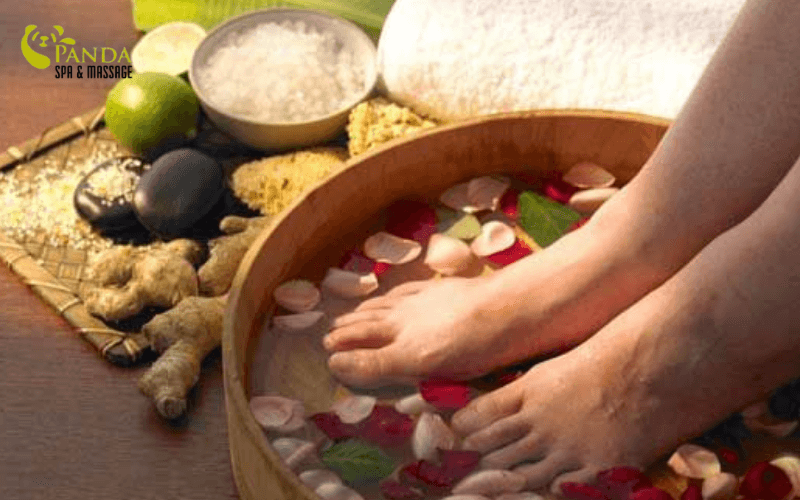 massage chân gần biển