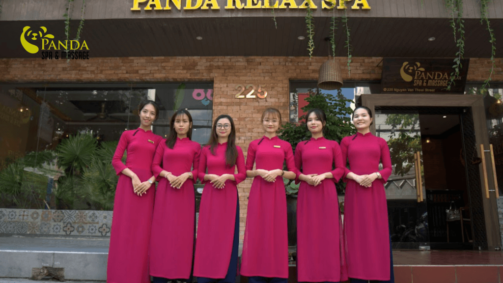 spa接待员员工照片