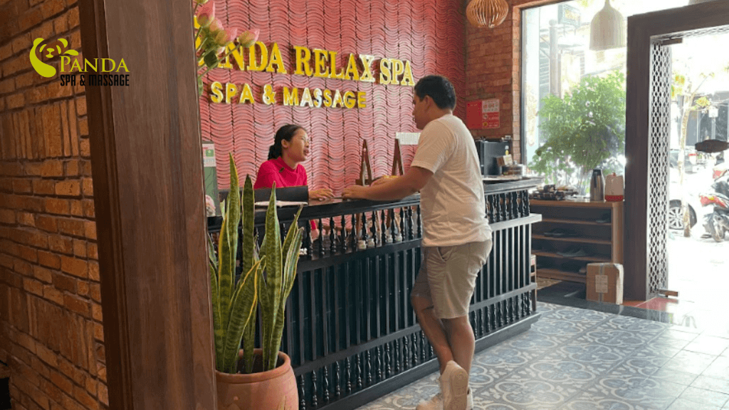 spa接待员员工照片