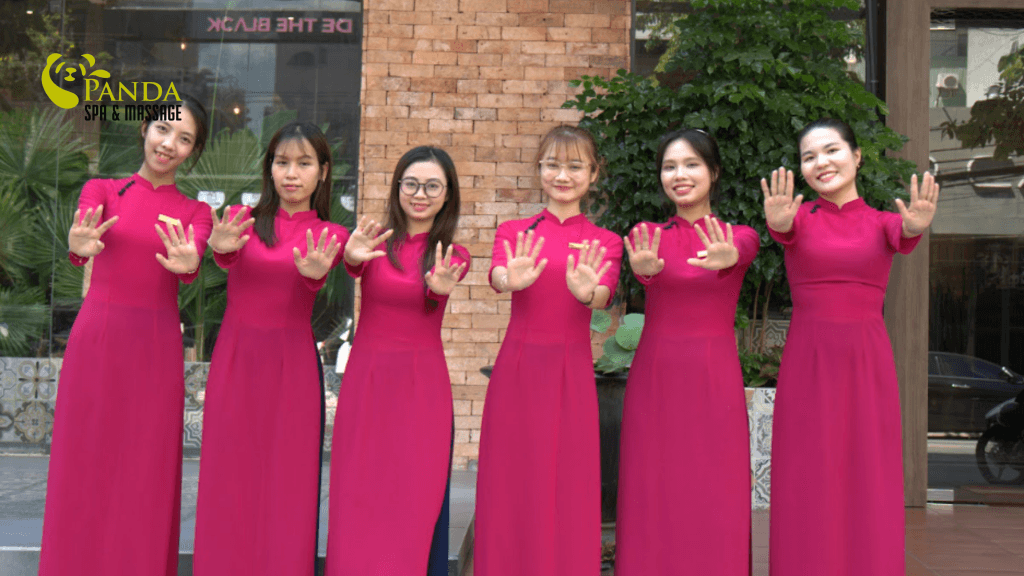 spa接待员员工照片