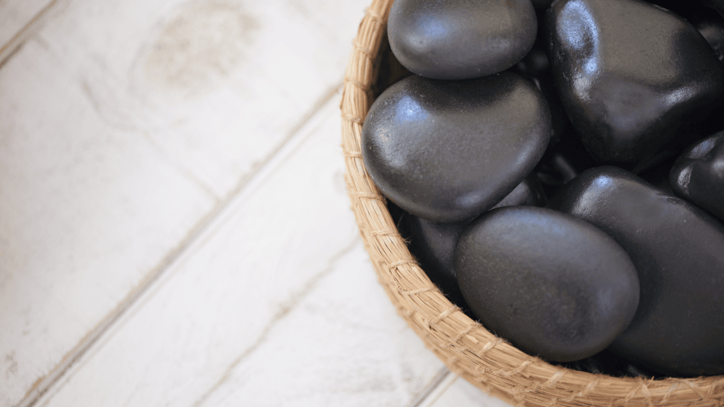 뜨거운 돌 바디 마사지의 이점