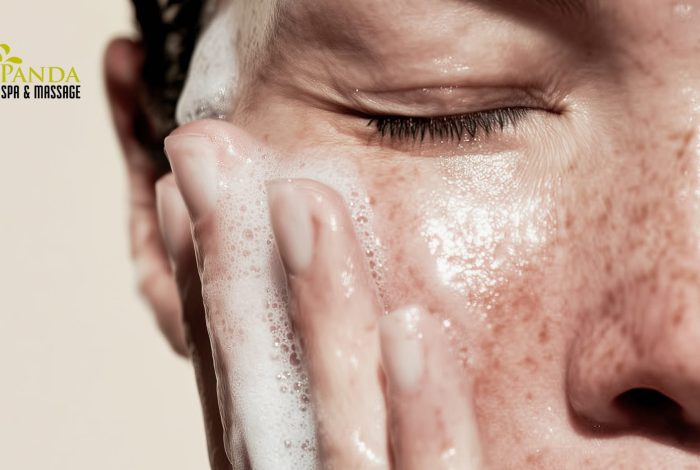 (English) Premium Facial Cleanser Elevates Daily Skincare