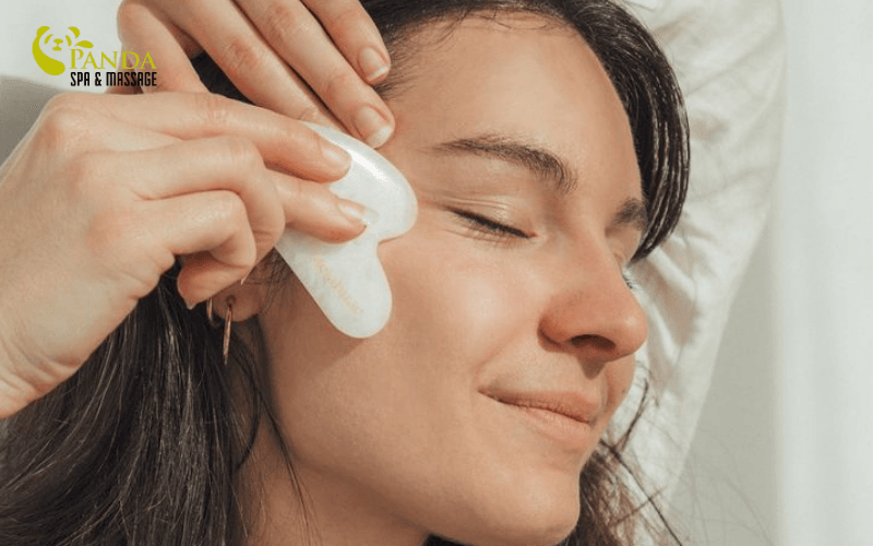 massage body bằng dầu dừa