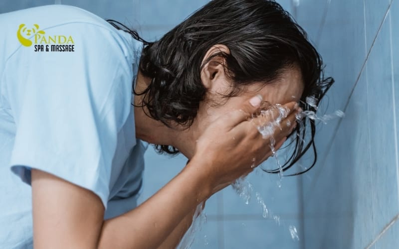 washing face correctly