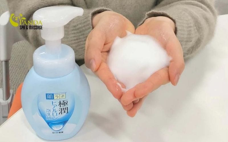 Sữa rửa mặt giá học sinh