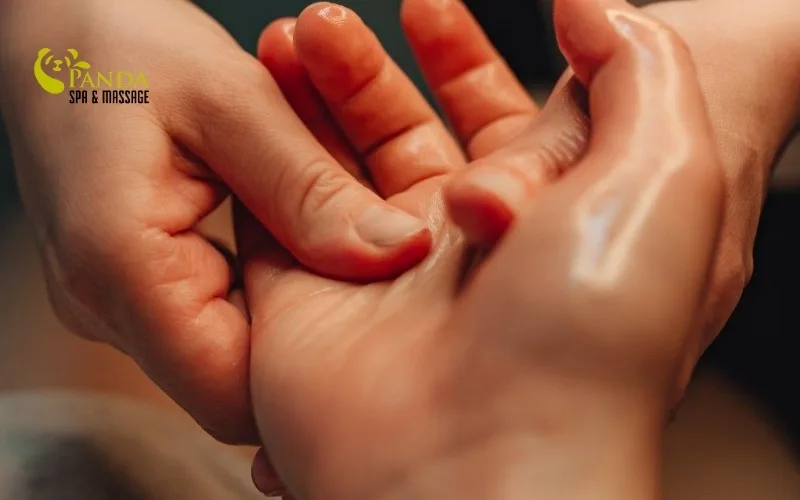 Effective and Safe Ways to Soften Hand Skin at Home